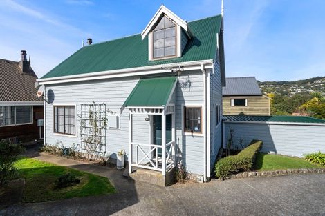 Photo of property in 8a Cassis Place, Crofton Downs, Wellington, 6035