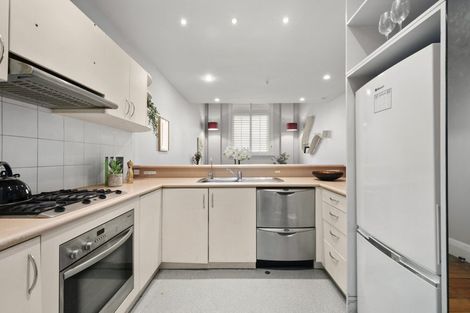 Photo of property in Whitmore Apartments, 7d Stout Street, Wellington Central, Wellington, 6011