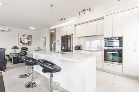 Photo of property in 49 Panorama Heights, Orewa, 0931