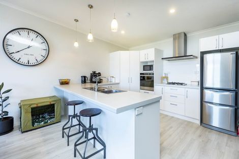 Photo of property in 51 Percy Kinsman Crescent, Riverstone Terraces, Upper Hutt, 5018