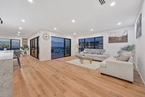Photo of property in 9 Michael Richard Place, East Tamaki Heights, Auckland, 2016