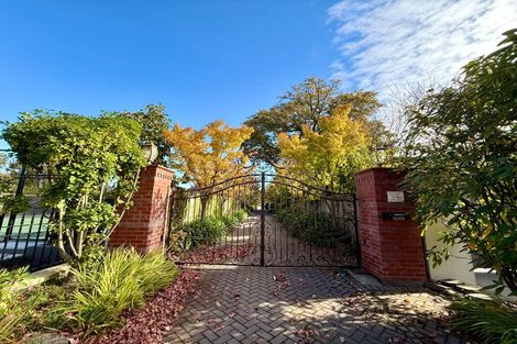 Photo of property in 23 Helmores Lane, Merivale, Christchurch, 8014