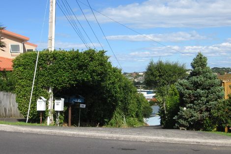 Photo of property in 51 Woodlands Crescent, Browns Bay, Auckland, 0630