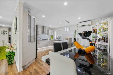 Photo of property in 47a Gloucester Road, Manurewa, Auckland, 2102