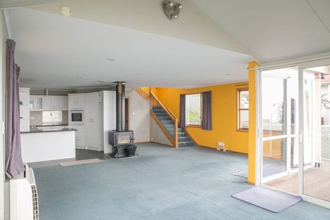 Photo of property in 14 Marine Parade, Bluff, 9814