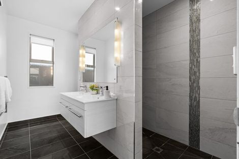 Photo of property in 14 Crown Close, Prebbleton, 7604