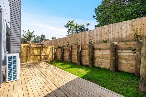 Photo of property in 13e King Richard Place, Browns Bay, Auckland, 0630