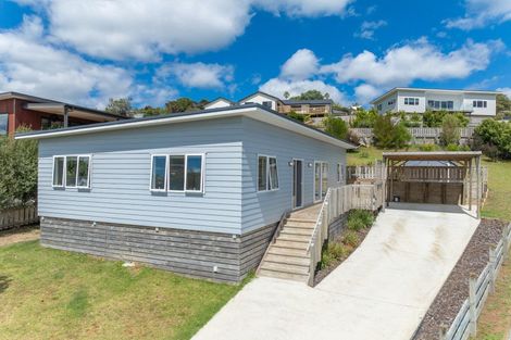 Photo of property in 3 Frangipani Street, Cable Bay, 0420