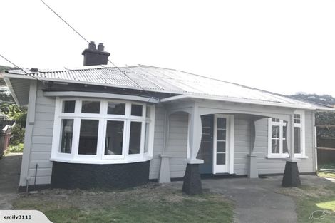 Photo of property in 178 Onepu Road, Lyall Bay, Wellington, 6022