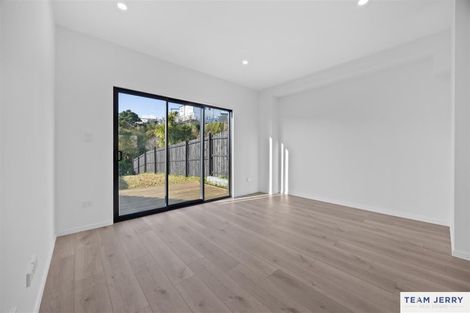 Photo of property in 64a Crestview Rise, Papakura, 2110