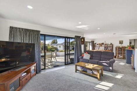 Photo of property in 20 Kowhai Street, Strandon, New Plymouth, 4312