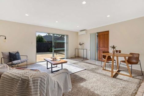 Photo of property in 14 Magnolia Drive, Waiuku, 2123