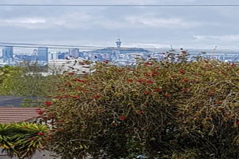 Photo of property in 217 East Coast Road, Campbells Bay, Auckland, 0620