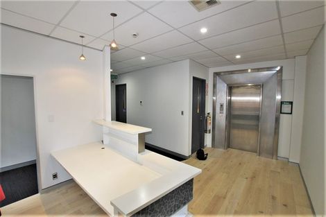Photo of property in 112 Queen Street, Northcote Point, Auckland, 0627