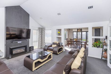 Photo of property in 15 Naomi Place, Cambridge, 3434