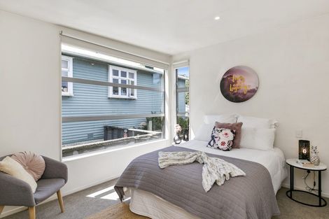 Photo of property in 4 Tiketike Way, Brooklyn, Wellington, 6021