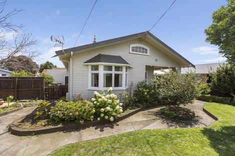 Photo of property in 96 Tukapa Street, Westown, New Plymouth, 4310