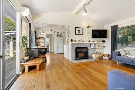 Photo of property in 13 Thurleigh Grove, Karori, Wellington, 6012