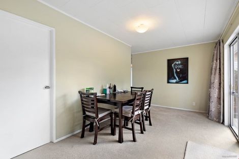 Photo of property in 1/20 Northcote Road, Takapuna, Auckland, 0622