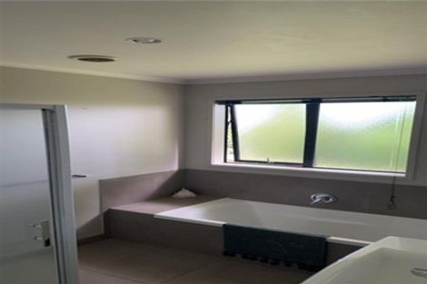 Photo of property in 32 Nielsen Gardens, Rototuna, Hamilton, 3210