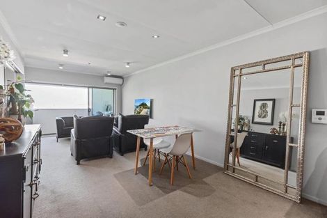 Photo of property in 304/277 Maunganui Road, Mount Maunganui, 3116