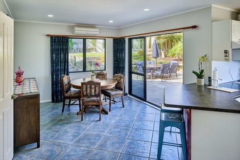 Photo of property in 22 The Crowsnest, Whitby, Porirua, 5024