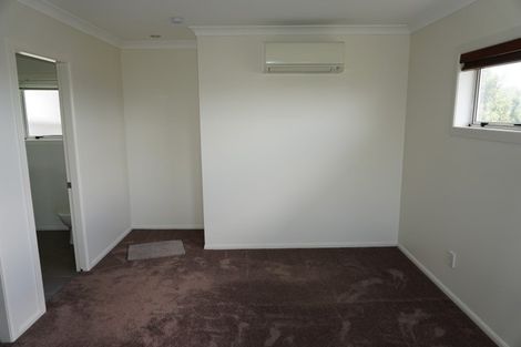 Photo of property in 4 Comber Place, Johnsonville, Wellington, 6037