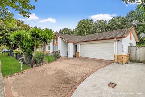 Photo of property in 92 Riverton Drive, Randwick Park, Auckland, 2105