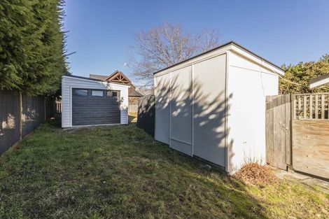 Photo of property in 33 Dungarvon Street, Wanaka, 9305