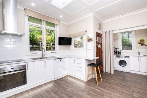 Photo of property in 4 Guys Hill Road, Hospital Hill, Napier, 4110