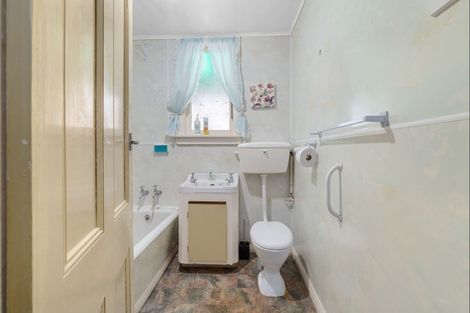 Photo of property in 2 Monckton Street, Feilding, 4702