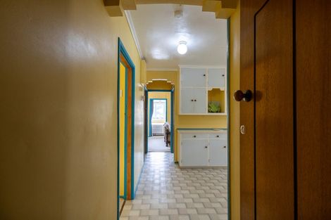 Photo of property in 63 Sea View Road, Baylys Beach, 0377