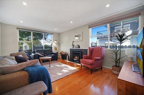 Photo of property in 22 Muir Avenue, Mangere Bridge, Auckland, 2022