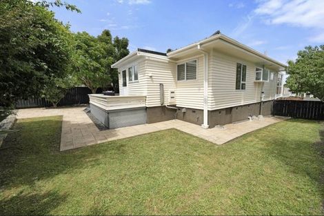 Photo of property in 1/29 Gloria Avenue, Te Atatu Peninsula, Auckland, 0610