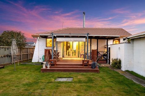 Photo of property in 18 Greenock Street, Redwood, Christchurch, 8051