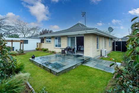 Photo of property in 16b Broadfell Avenue, Avonhead, Christchurch, 8042