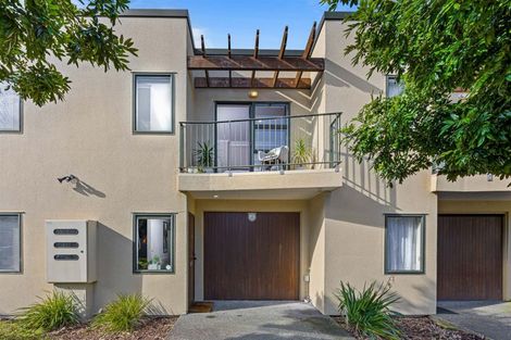 Photo of property in 11/17 Harbour View Road, Te Atatu Peninsula, Auckland, 0610