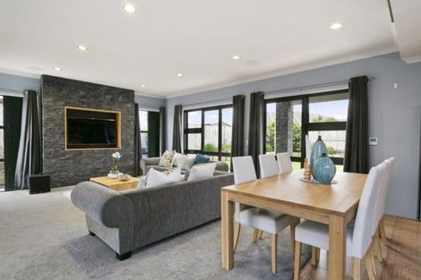 Photo of property in 14 Isobel Hodgson Drive, Cambridge, 3434