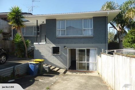 Photo of property in 1/65 Salamanca Road, Sunnynook, Auckland, 0620