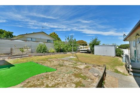 Photo of property in 11 Merida Place, Unsworth Heights, Auckland, 0632