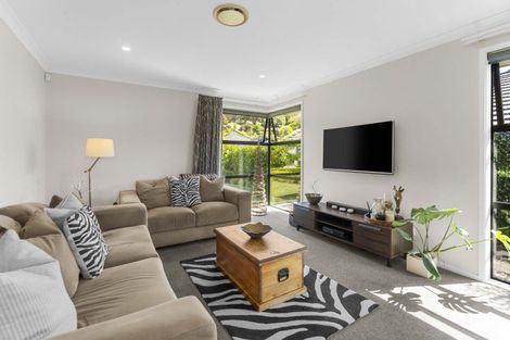 Photo of property in 12 Lakeside Terrace, Omokoroa, 3114