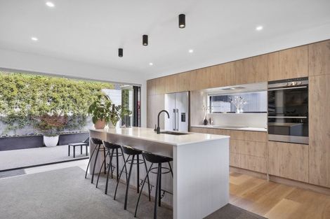 Photo of property in 2 Clayton Street, Saint Clair, Dunedin, 9012