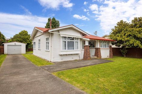 Photo of property in 77 Heretaunga Street, Palmerston North, 4414