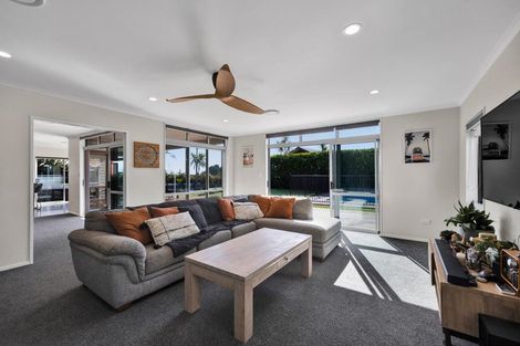 Photo of property in 9a Dolphin Parade, Bell Block, New Plymouth, 4312