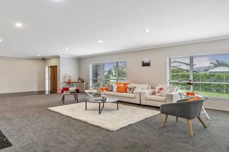 Photo of property in 32 Capriana Drive, Karaka, Papakura, 2113