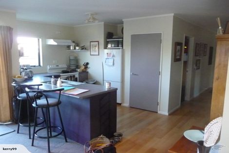 Photo of property in 50 Navigation Drive, Whitby, Porirua, 5024