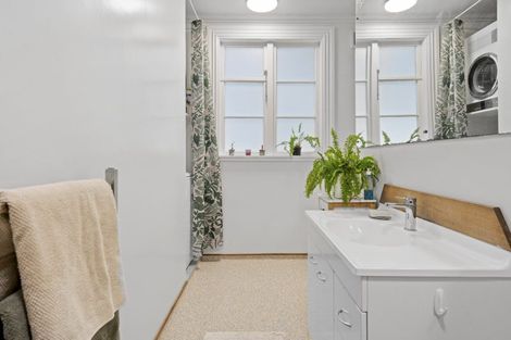 Photo of property in 149 Wallace Street, Mount Cook, Wellington, 6021