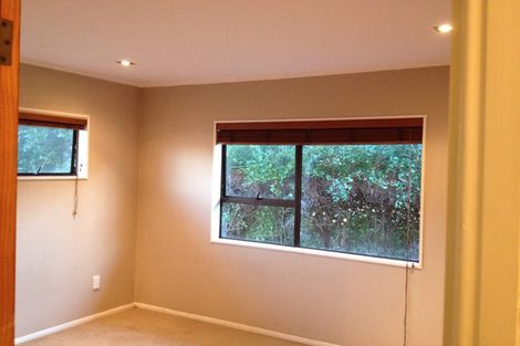 Photo of property in 2/34 Topliss Drive, Northcross, Auckland, 0632