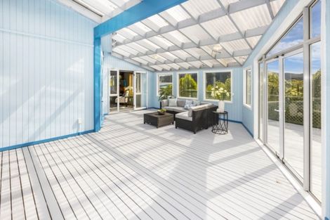 Photo of property in 27 Seymour Grove, Kingsley Heights, Upper Hutt, 5018