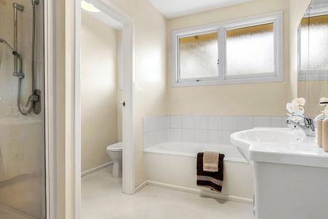 Photo of property in 10 Clouston Street, Saint Martins, Christchurch, 8022